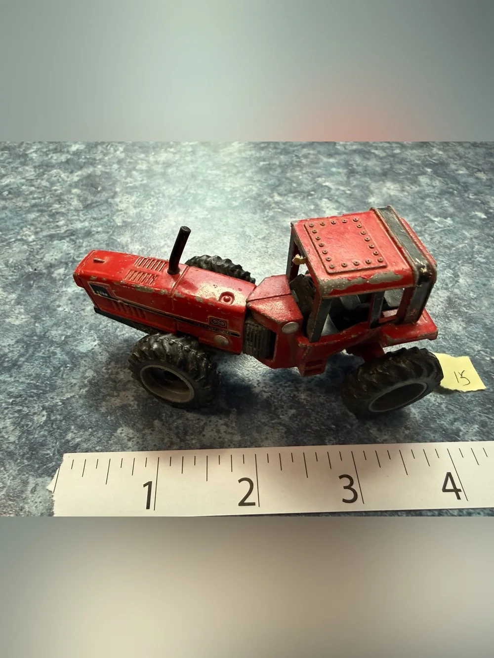 Vintage ERTL 1/64 International Harvester 6388 2+2 Tractor with Round Baler